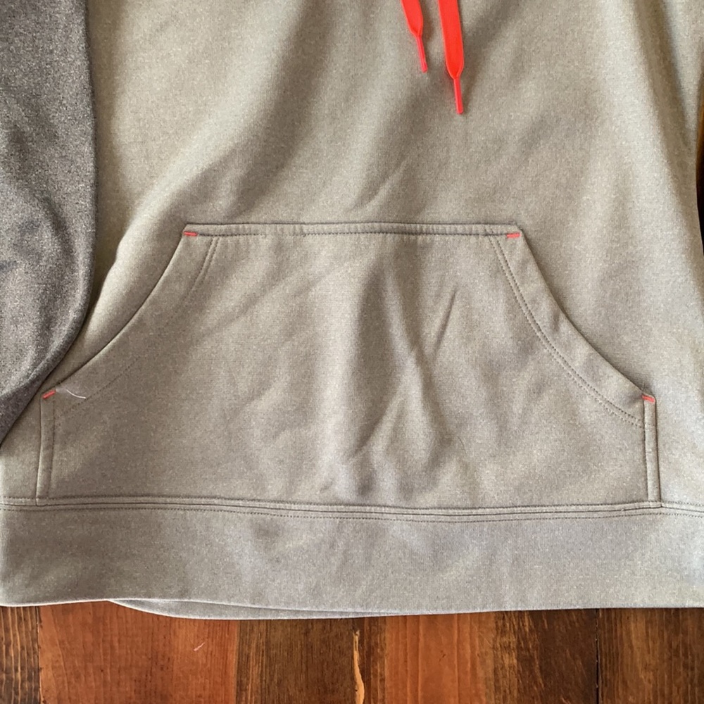 Under Armour hoodie - Picture 2 of 6